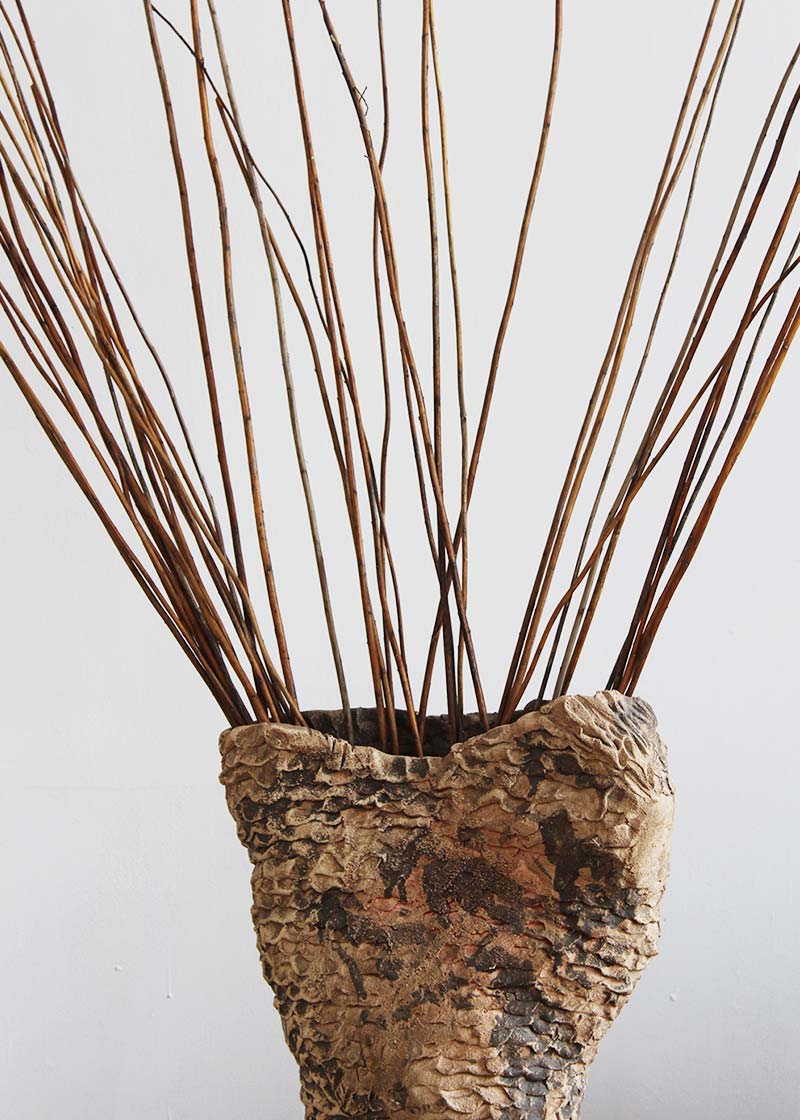 Artistic ceramics: Collections of vases and cups