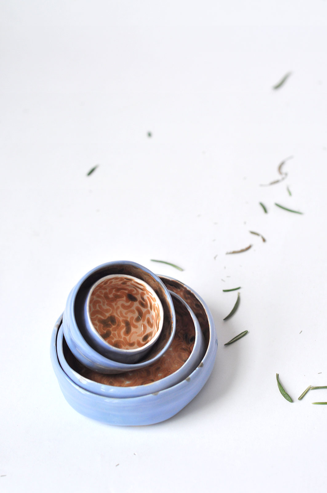 Decorative ceramic plates and bowls - Collection "Dejavu" (Handmade)