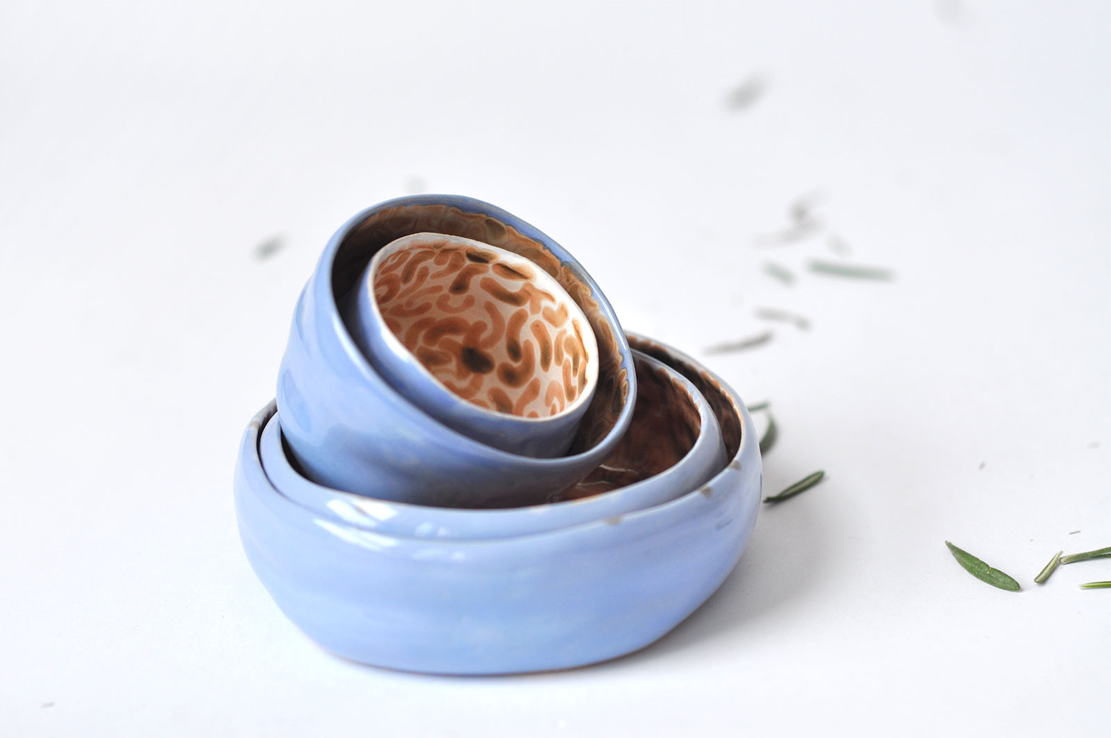 Decorative ceramic plates and bowls - Collection "Dejavu" (Handmade)