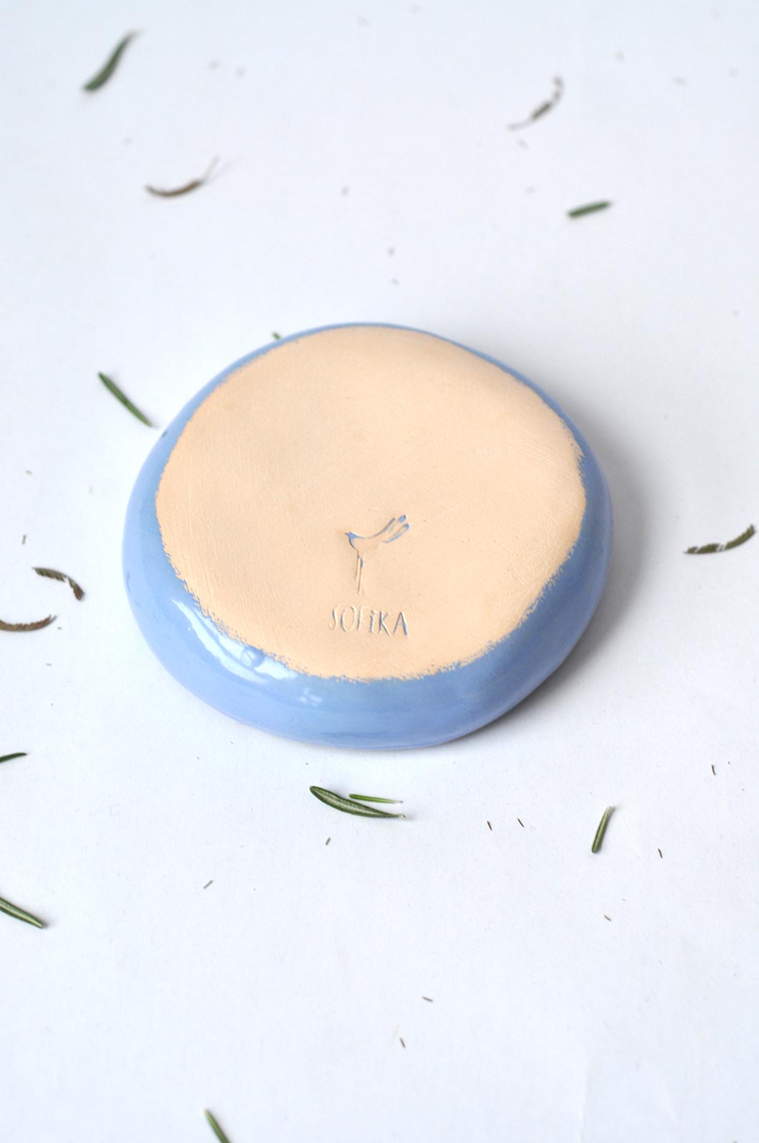 Rear view - Small deep plate (Handmade)