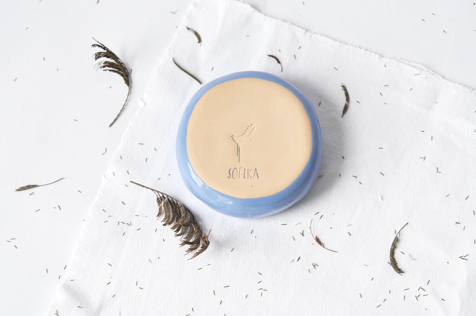 Rear view - Big bowl from ceramics (Handmade)