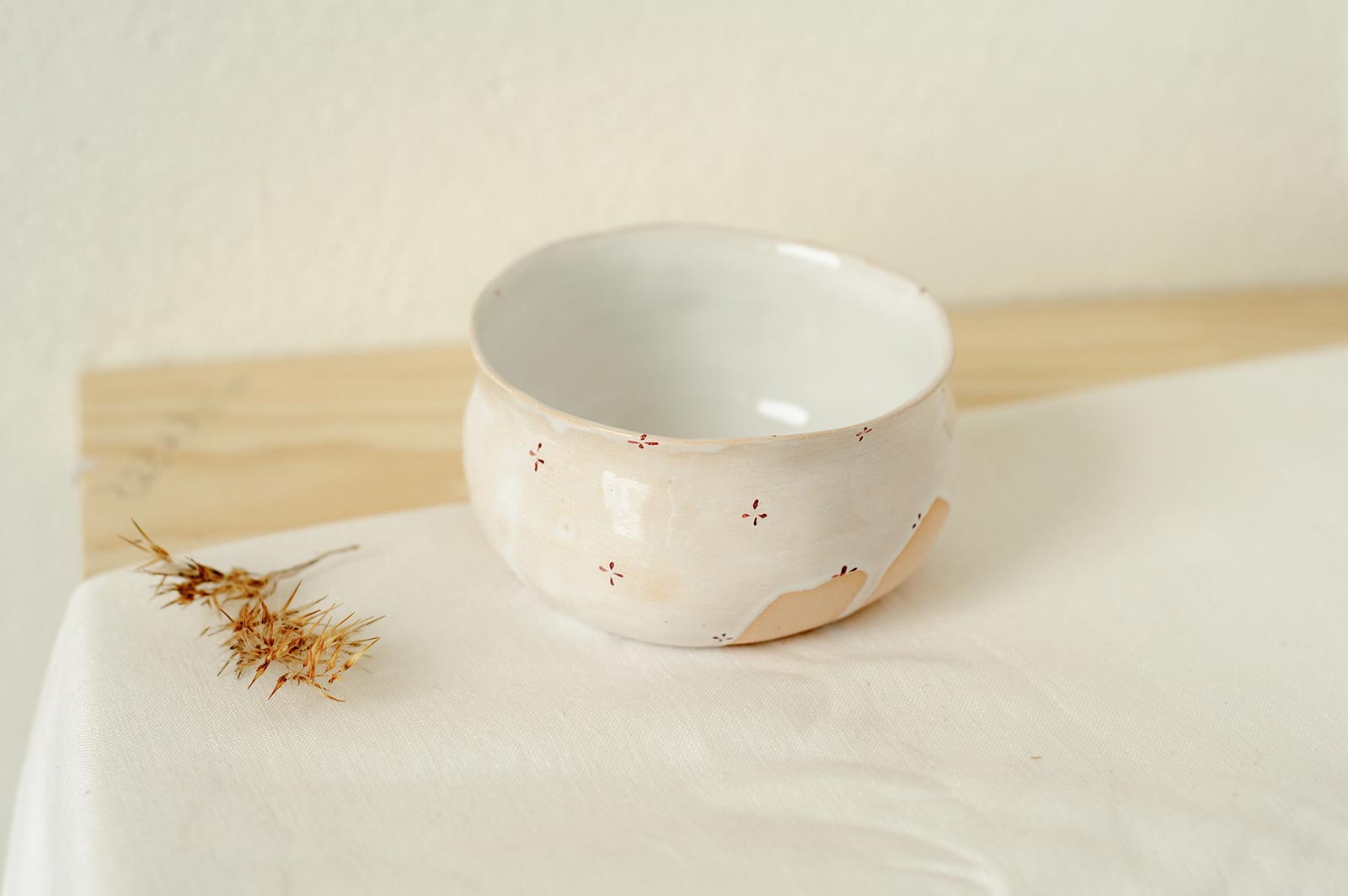 Side view - Decorative bowl (Handmade)