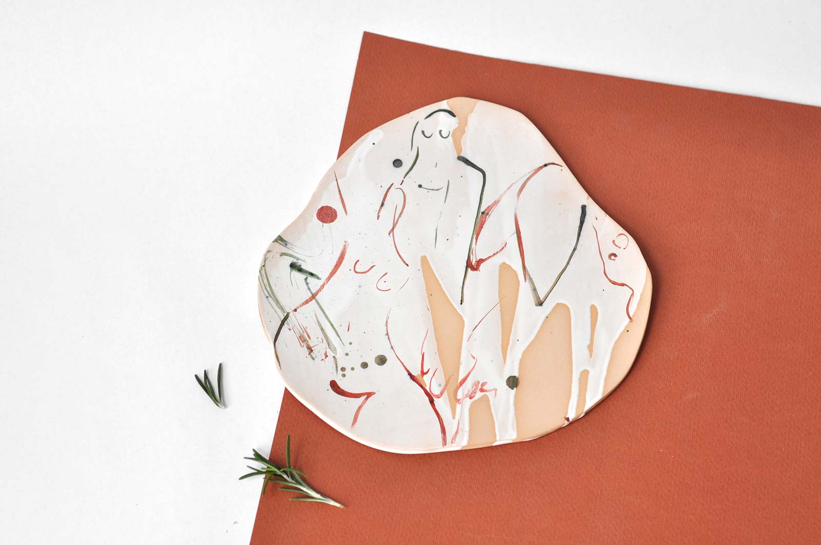 Front view - Decorative ceramic plate (Handmade)