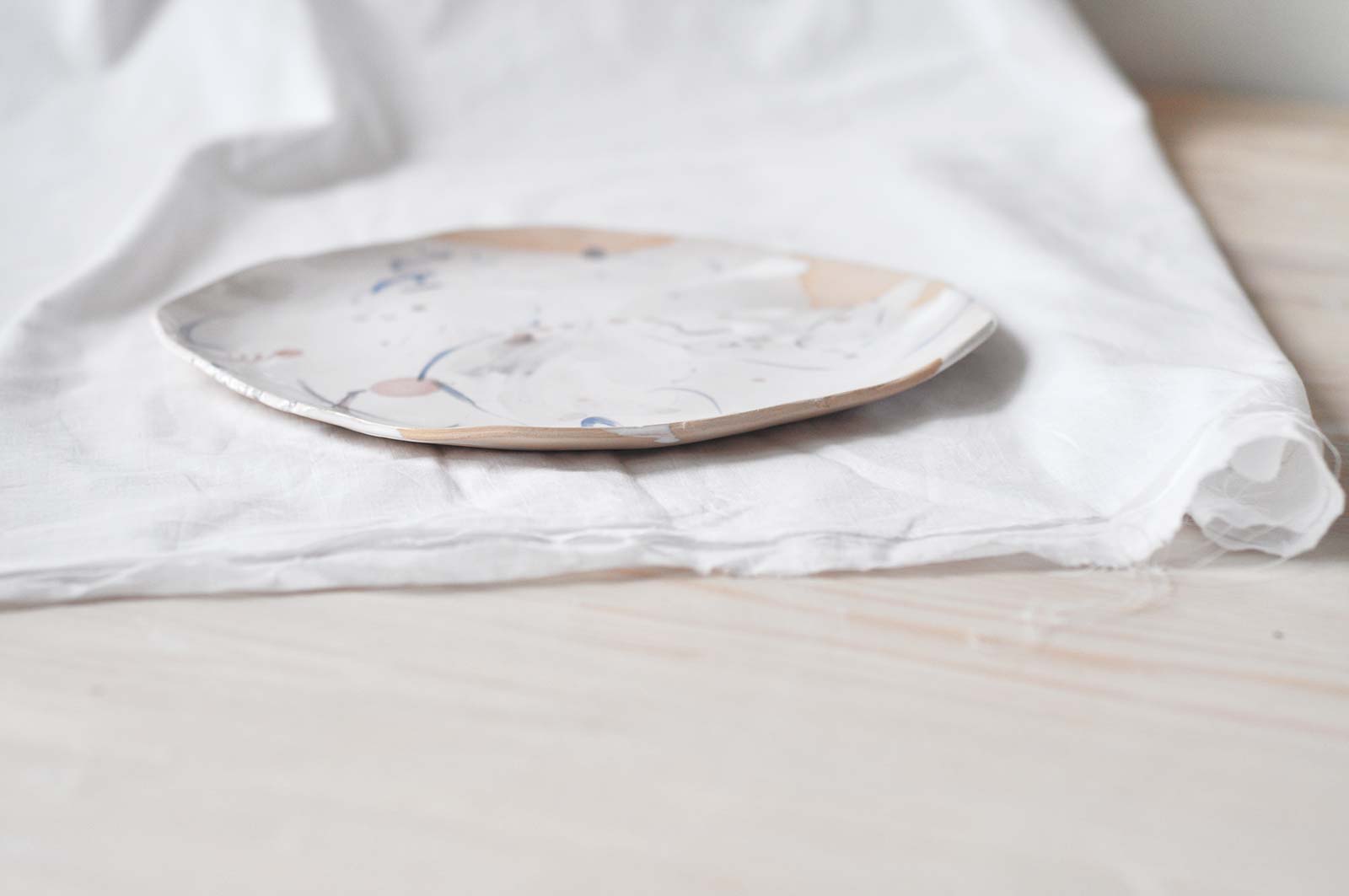 Side view - Decorative plate (Handmade)