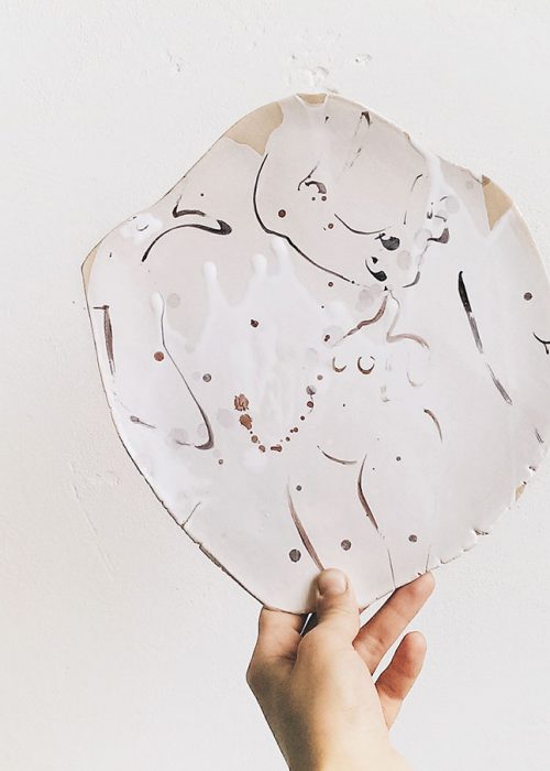 Декоративна тарілка з кераміки - Серія «Танець» (Ручна робота)