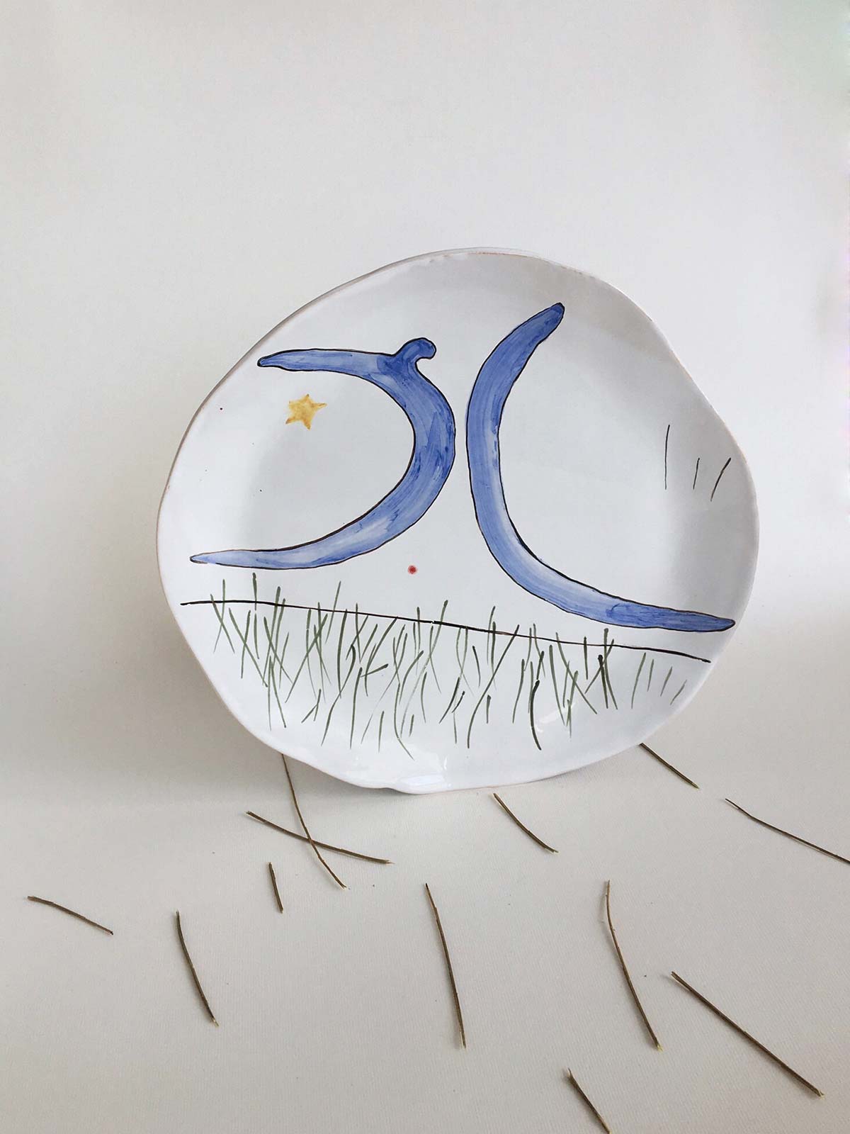 Велика кругла тарілка