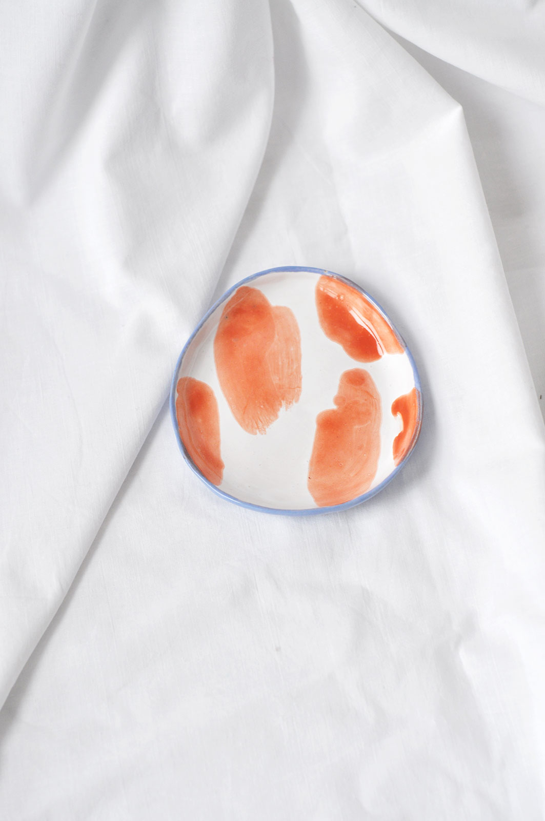 Вид спереду - Маленька декоративна тарілка (Ручна робота)