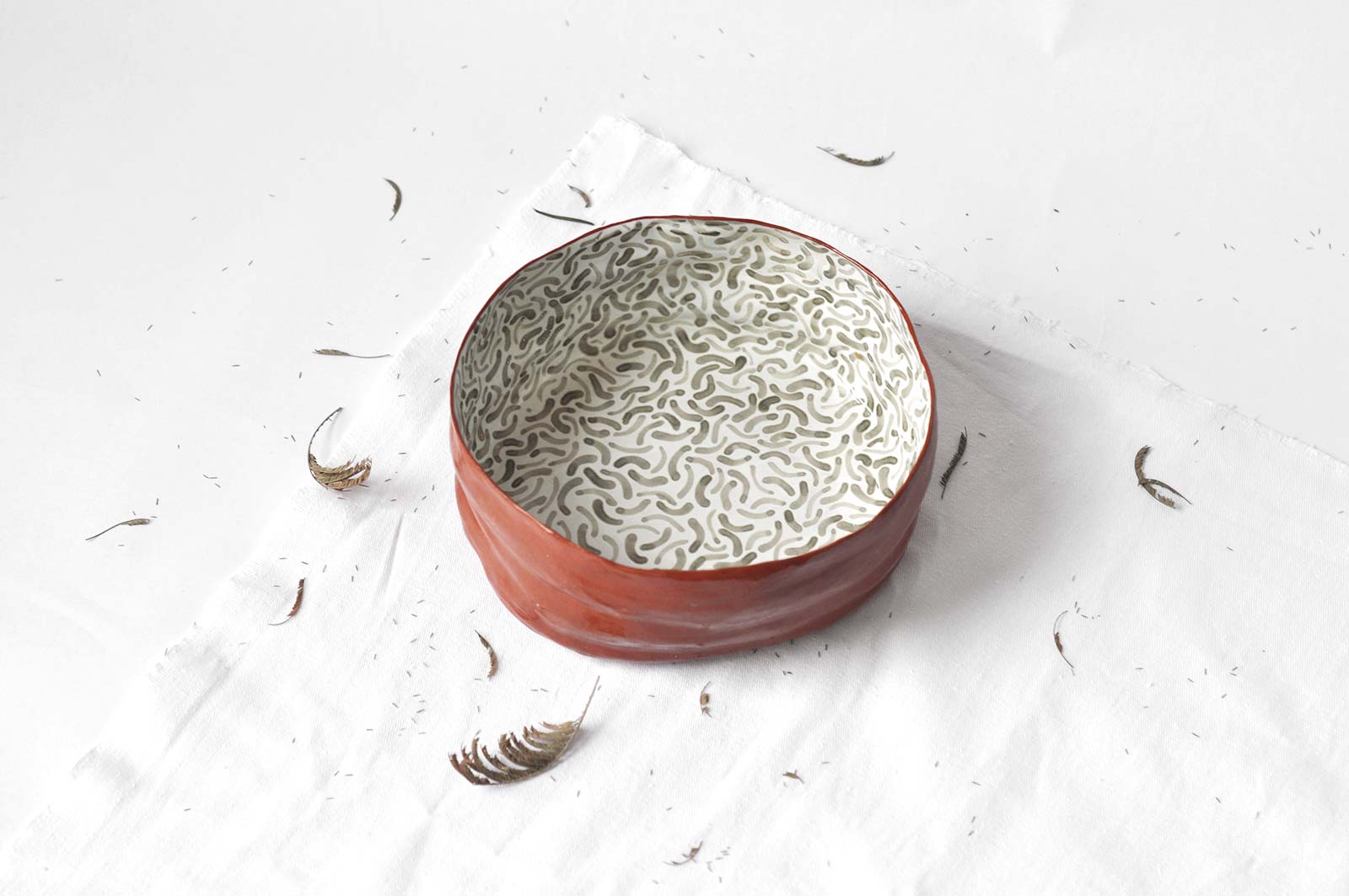 Вид збоку - Велика глибока тарілка з з кераміки (Ручна робота)