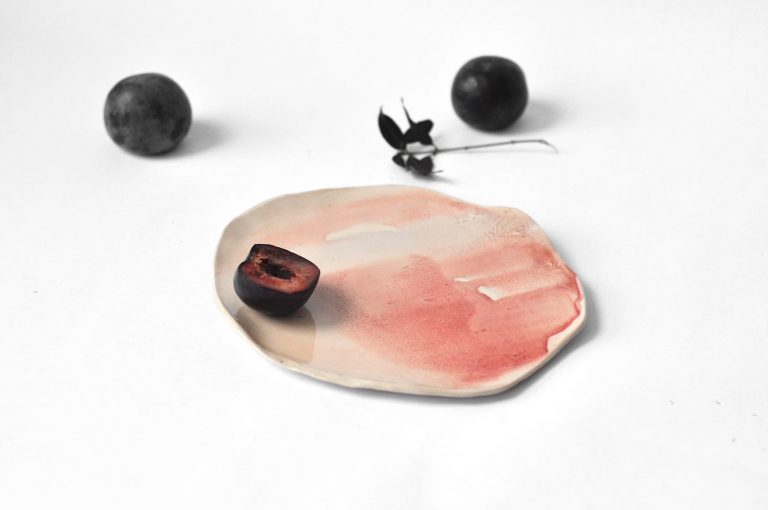 Плоская тарелка