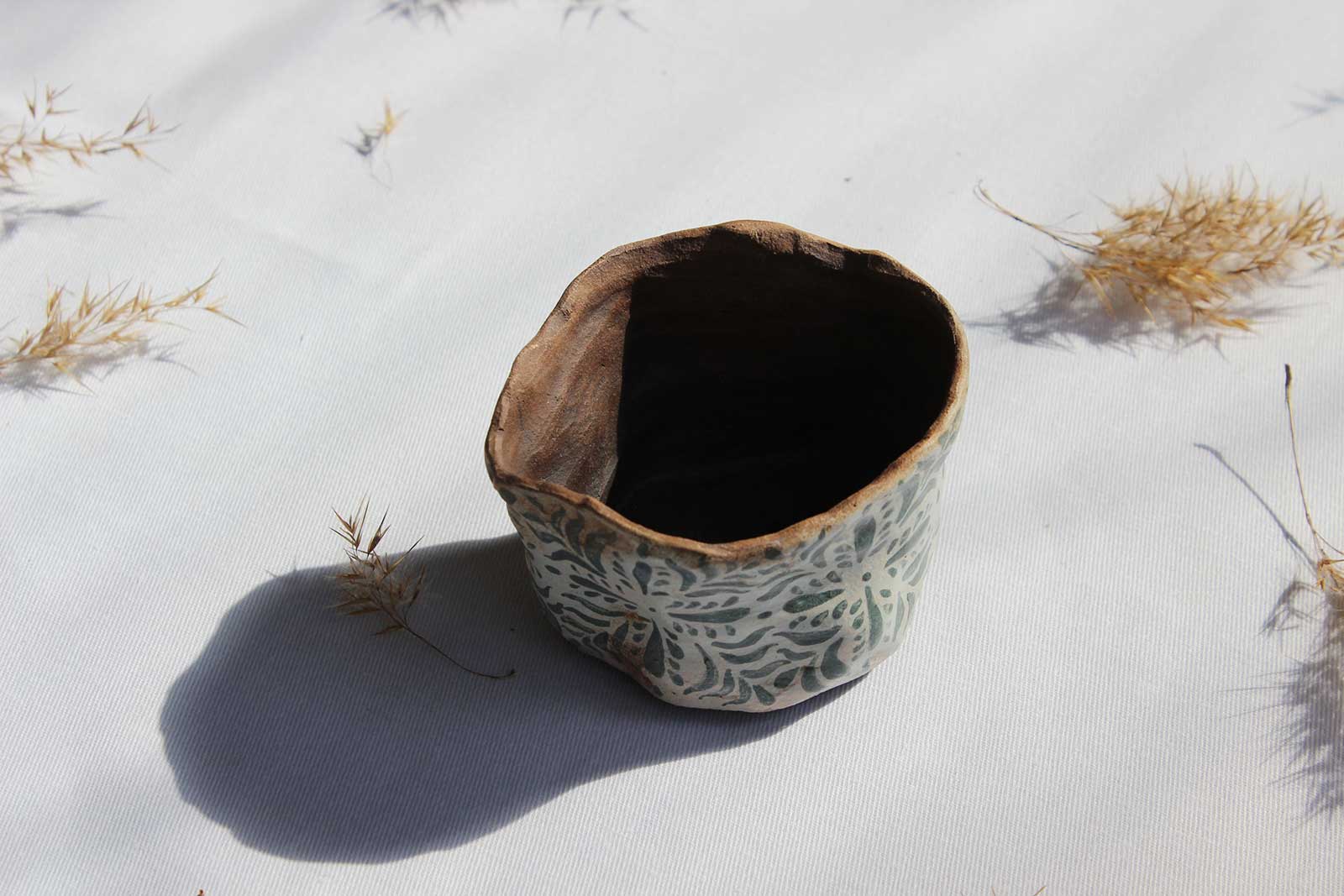 Вид спереди - Декоративный горшок для цветов (Ручная работа)