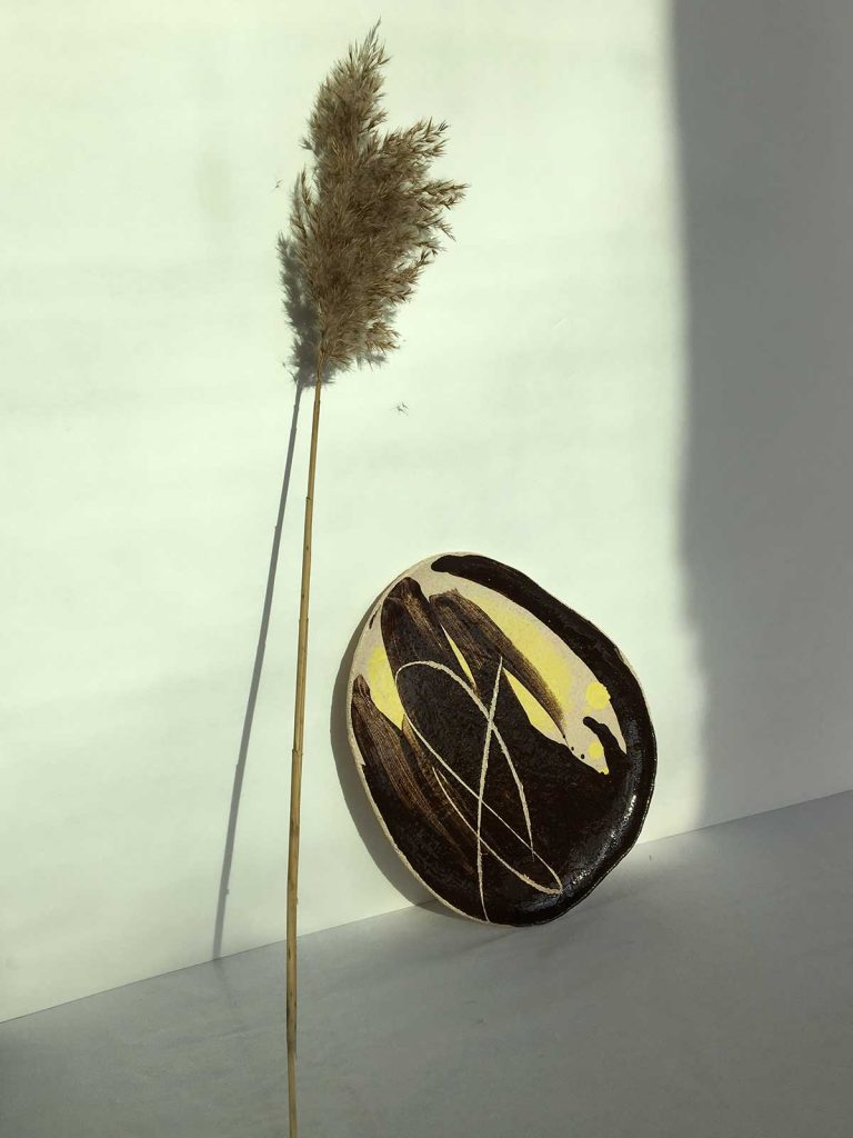 Плоская тарелка