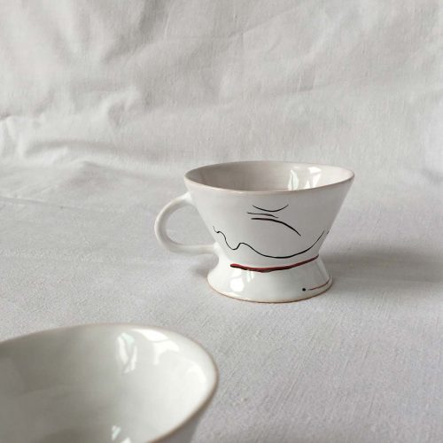 Вид сбоку - Набор из трех кофейных чашек